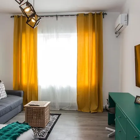 Old Town Premium Apartment By Mrg Bucarest Esterno foto
