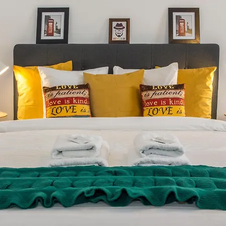 Old Town Premium Apartment By Mrg Bucarest Esterno foto